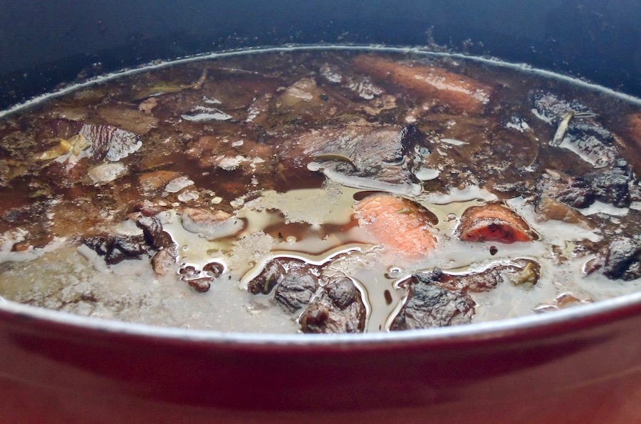 土佐赤牛　タンと喉肉の煮込み　２